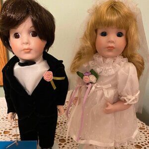 NIB Vintage 1988 Marian Yu Designs Bride and Groom Porcelain Dolls